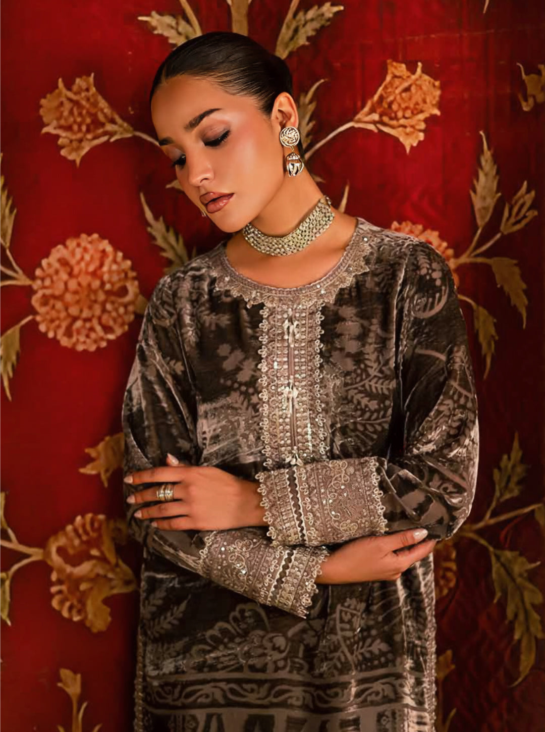 Grey Palachi Velvet 2-Piece Unstitched Suit Set