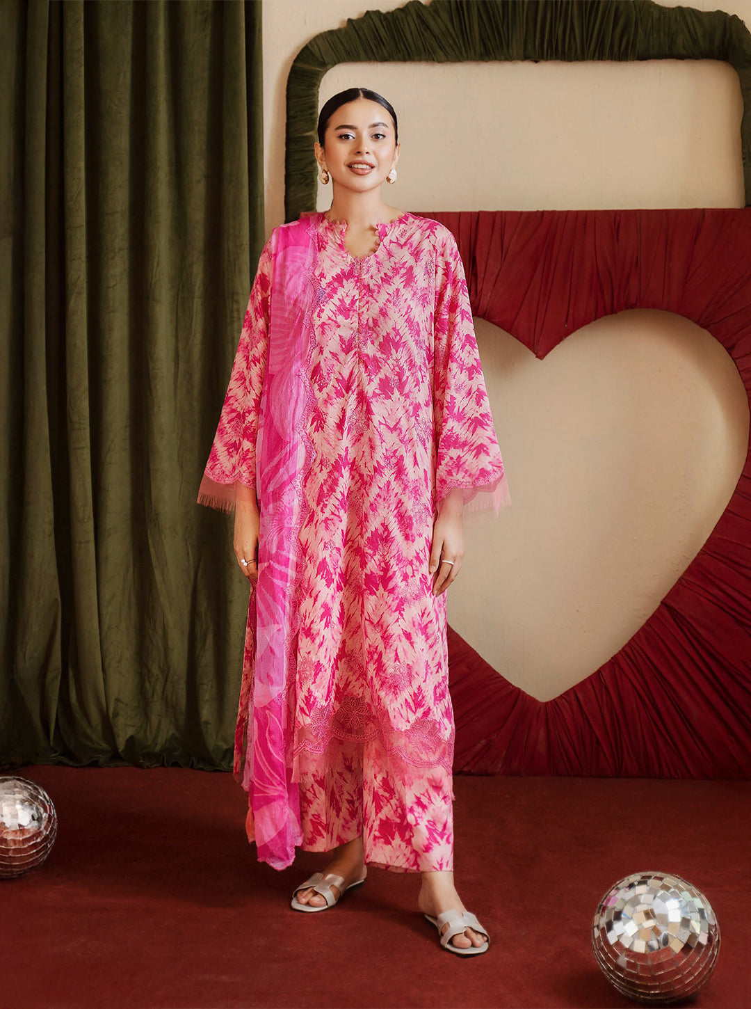 Magenta Romance – 3 Piece Stitched Suit Set