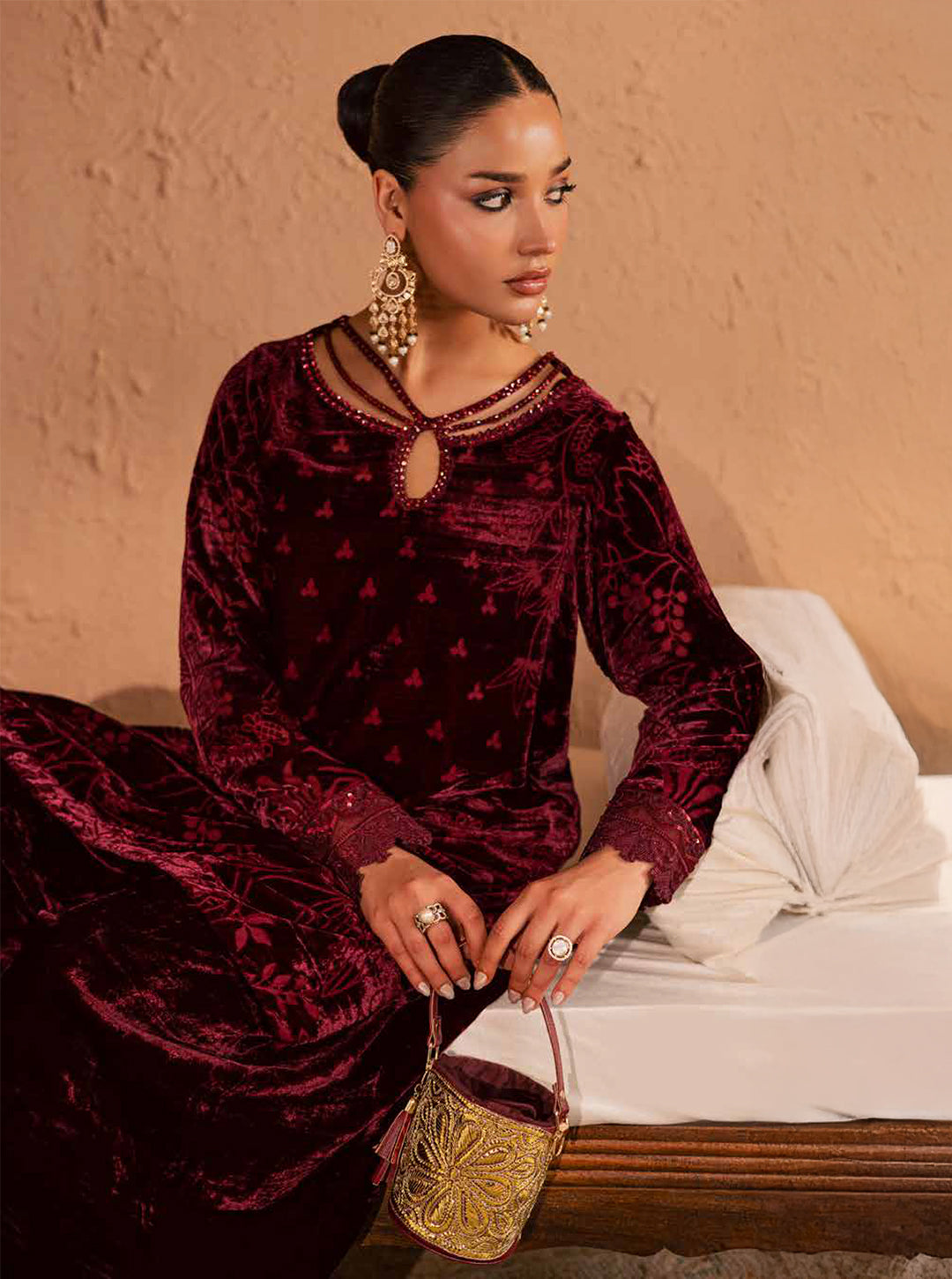 Mahroon Palachi Velvet 2-Piece Unstitched Suit Set