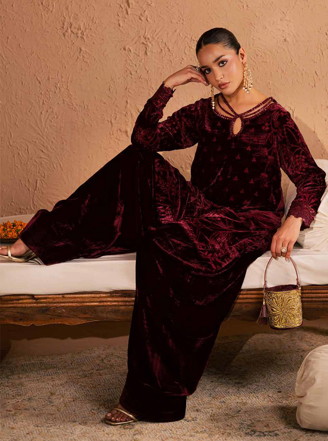 Mahroon Palachi Velvet 2-Piece Unstitched Suit Set