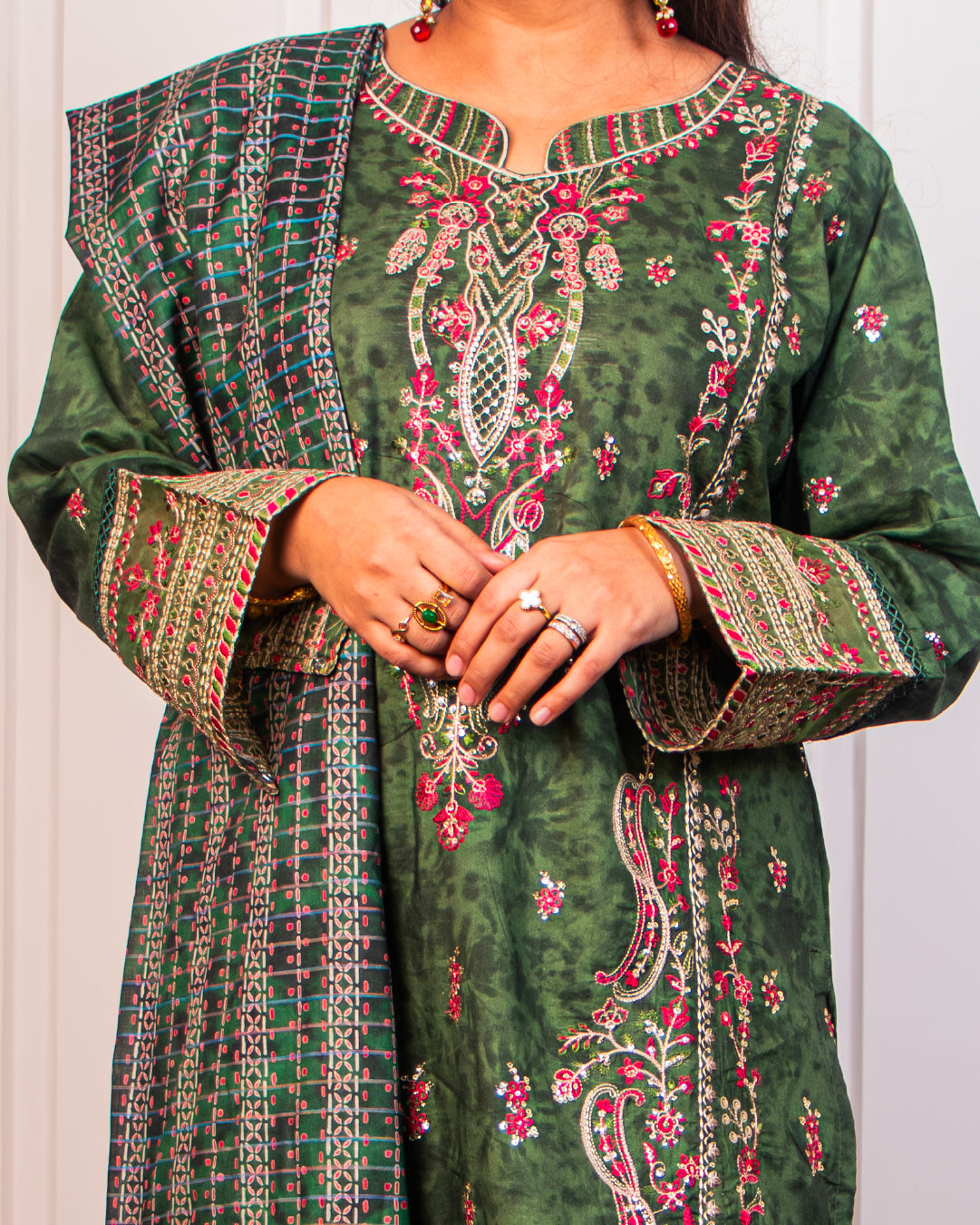 Emerald Magenta Rhapsody — Premium Luxury Lawn 3-Piece Set