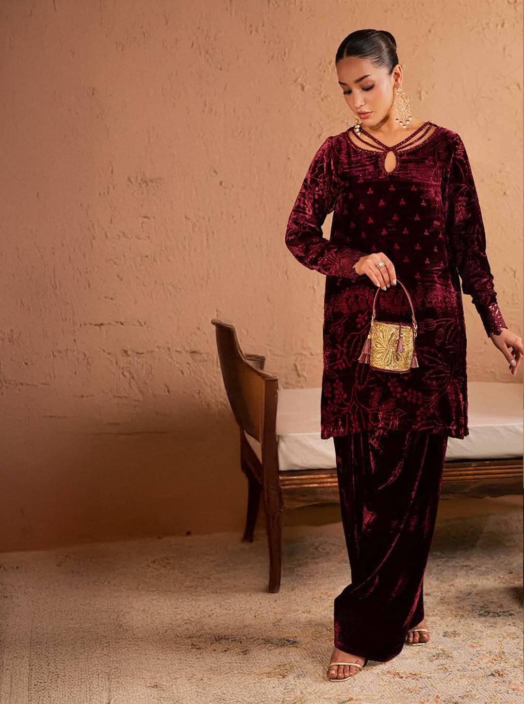 Mahroon Palachi Velvet 2-Piece Unstitched Suit Set