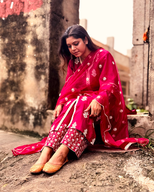 Crimson Élan – Embroidered Three-Piece Suit Set